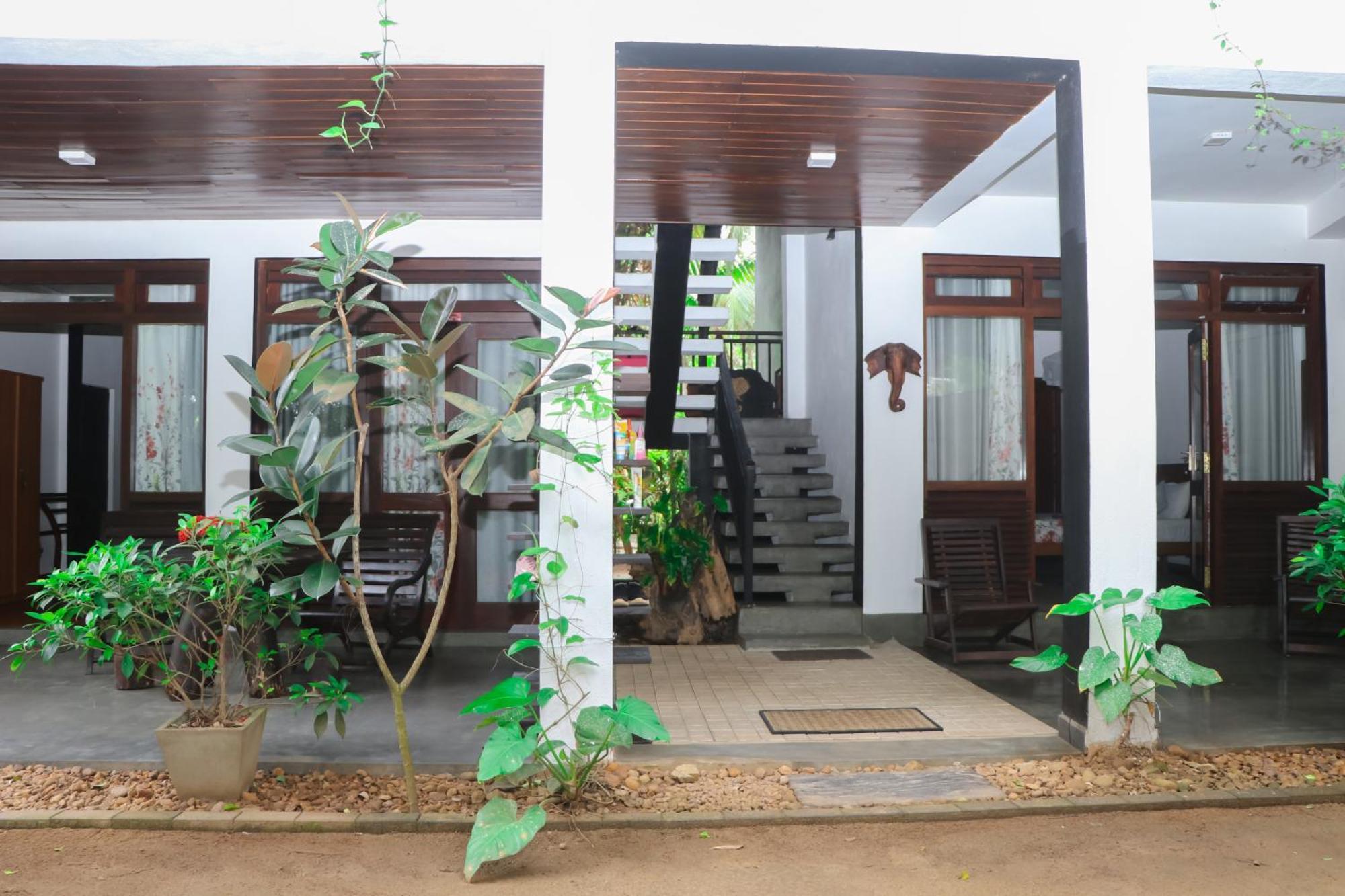 Villa A & A Hikkaduwa Exterior foto